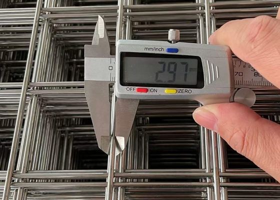 Custom Thickened 304 Stainless Steel Welded Wire Mesh Panel 1 M * 2 M Flat