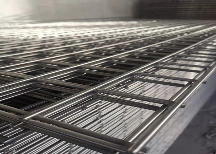4cm 6cm Square Hole Galvanized Wire Mesh Sheets Sliver Ss304 Ss316